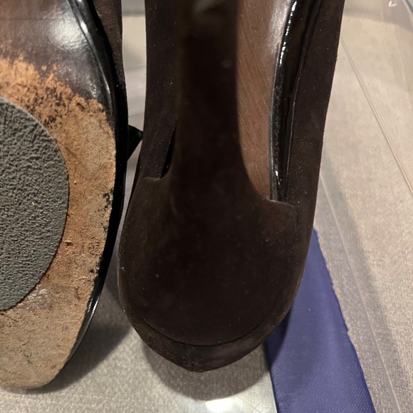 Stuart Weitzman Brown Suede Heels Original Designer Brown Stitching Strap/Button - Picture 10 of 11